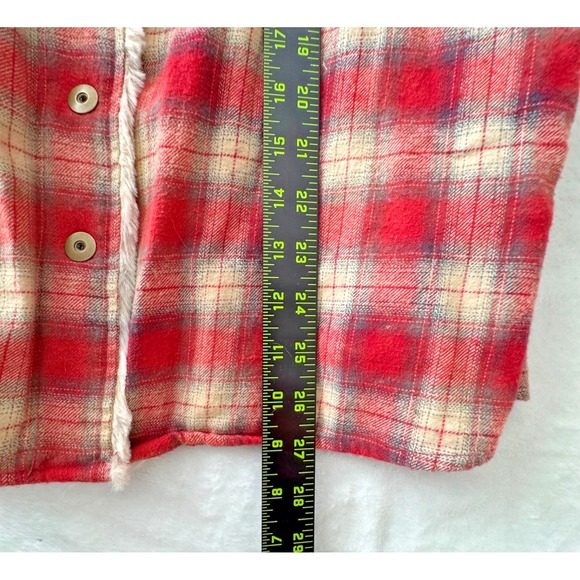 White Crow Shacket Size Large Red Cream Black Plaid Hooded Flannel Faux Fur‎ - Picture 14 of 15